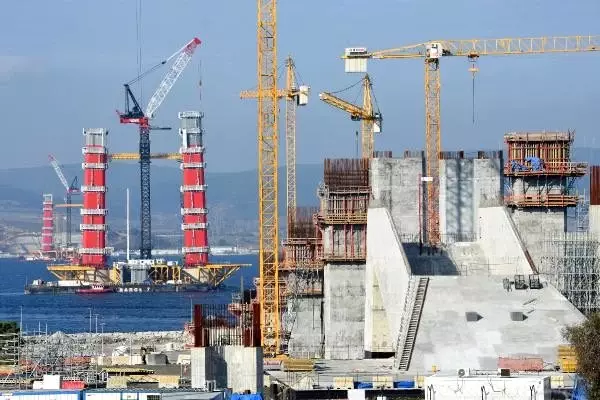 1915 Çanakkale Köprüsü yaklaşım viyadükleri yükseliyor