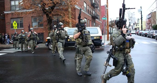 ABD'nin New Jersey eyaletinde silahlı çatışmada biri polis 6 kişi öldü