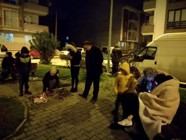 Balıkesir art arda yaşanan depremlerle sallandı