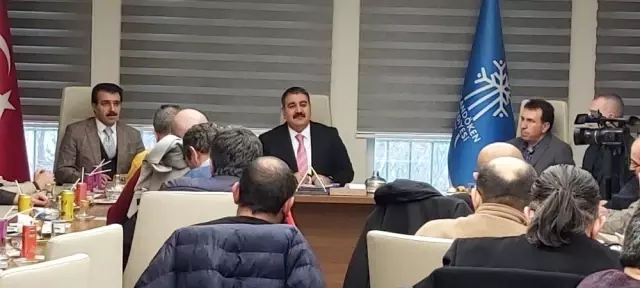 Başkan Sunar gazetecilerle buluştu Başkan Sunar gazetecilerle buluştu