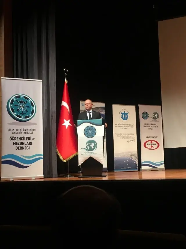 BEÜ'de 'Ulusal Karadeniz Denizcilik ve Lojistik Zirvesi' düzenlendi BEÜ'de 'Ulusal Karadeniz Denizcilik ve Lojistik Zirvesi' düzenlendi