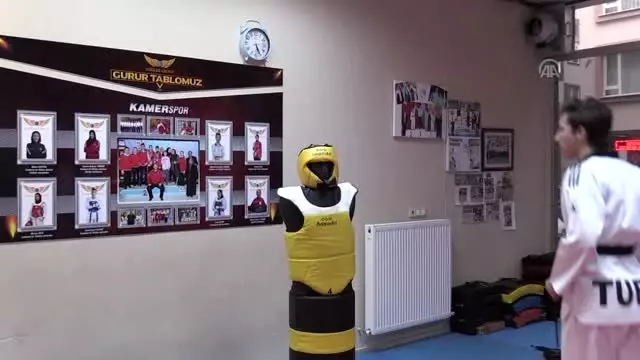 Bu ailenin sohbetlerinde tek konu 'tekvando' Bu ailenin sohbetlerinde tek konu 'tekvando'