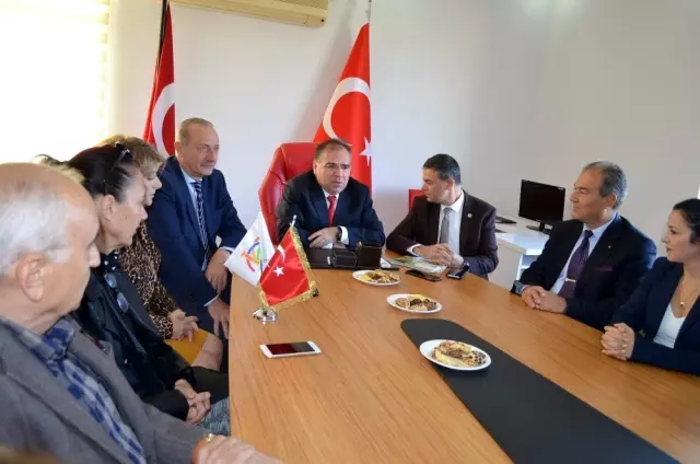 Didim Zeytin Festivalini destekleyen kurumlar onurlandırıldı Didim Zeytin Festivalini destekleyen kurumlar onurlandırıldı