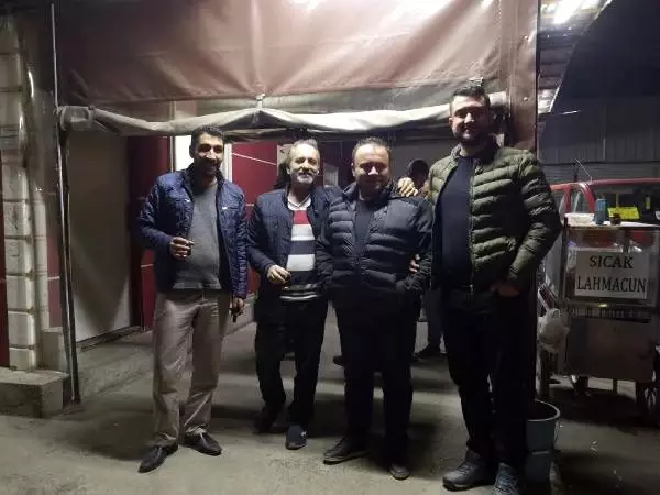 Dolmuş şoförü boğazına şeker kaçan çocuğu hastaneye yetiştirdi