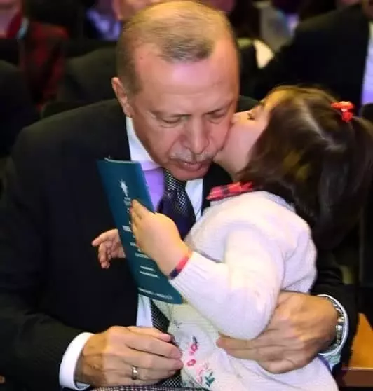 Emetli Meryem Nisa doğum günü hediyesini Cumhurbaşkanı Erdoğan'dan aldı