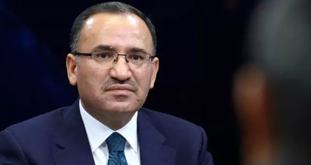 Eski Adalet Bakanı Bekir Bozdağ, Adalet Bakanlığı'nın açtığı Arabuluculuk Sınavı'nda başarısız oldu