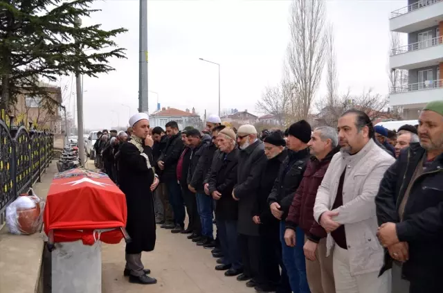 Hollanda'da öldürülen kadının cenazesi Konya'da toprağa verildi