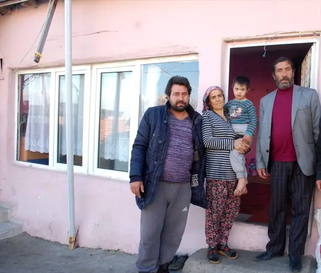 Malkara�da çadırda yaşayan aileye devletin yardım eli uzandı Haber