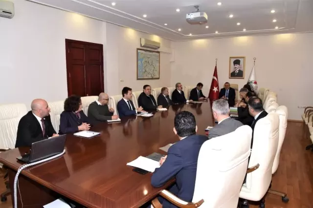 Manisa'da jeotermal kaynaklı teknolojik sera çalışmaları