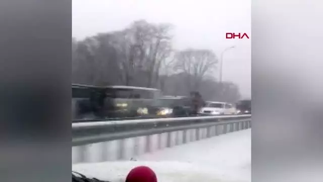 Rusya'da 50 aracın karıştığı zincirleme kazada 6 kişi yaralandı Rusya'da 50 aracın karıştığı zincirleme kazada 6 kişi yaralandı