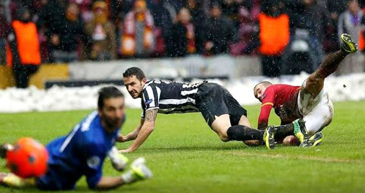 UEFA G.Saray'ı unutmadı! Çarpıcı paylaşım
