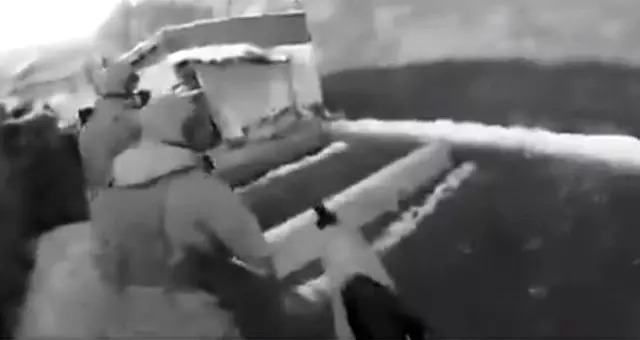 Ağrı'da askerlerle, teröristlerin sıcak çatışmaya girdiği anlar ortaya çıktı Ağrı'da askerlerle, teröristlerin sıcak çatışmaya girdiği anlar ortaya çıktı