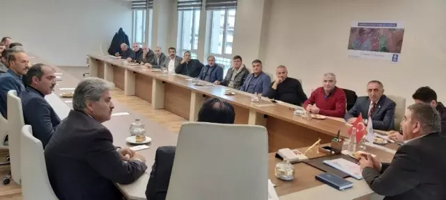 Başkan Sunar muhtarlarla istişare etti Başkan Sunar muhtarlarla istişare etti