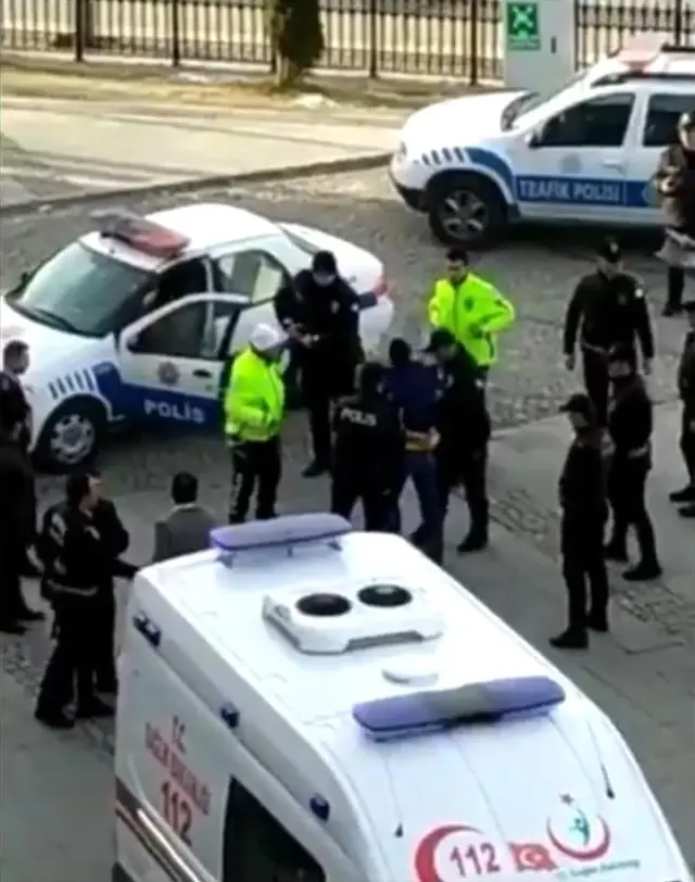 Bayburt'ta katil zanlısının yakalanma anı kamerada