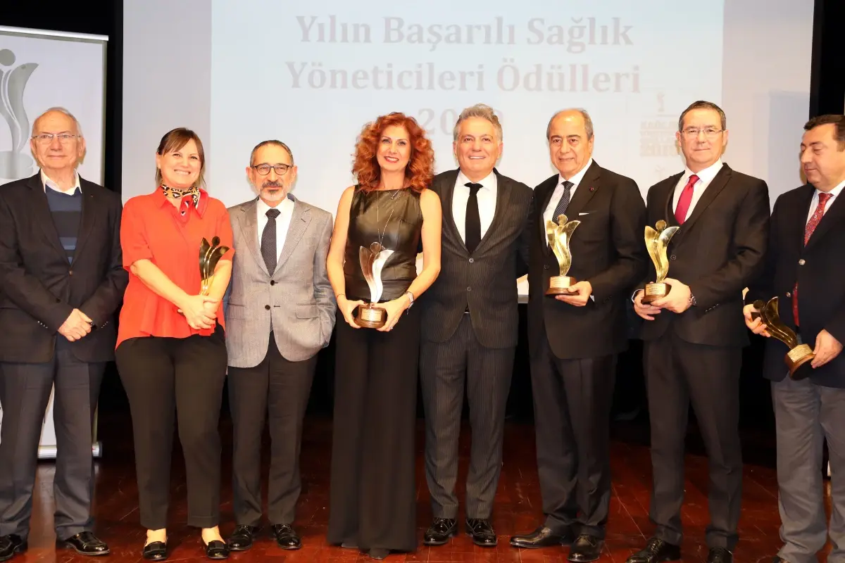 Bayindir Saglik Grubu Genel Muduru Sezai Sevgin Yilin En Basarili Saglik Yoneticisi Secildi Istanbul