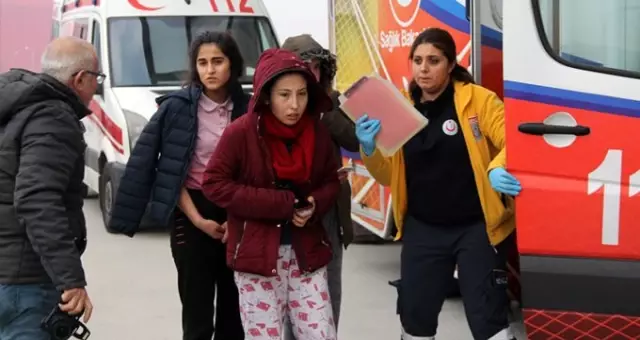 Çorum'da 103 öğrencinin kombi bacasından sızan gazdan dolayı zehirlendiği öğrenildi Çorum'da 103 öğrencinin kombi bacasından sızan gazdan dolayı zehirlendiği öğrenildi
