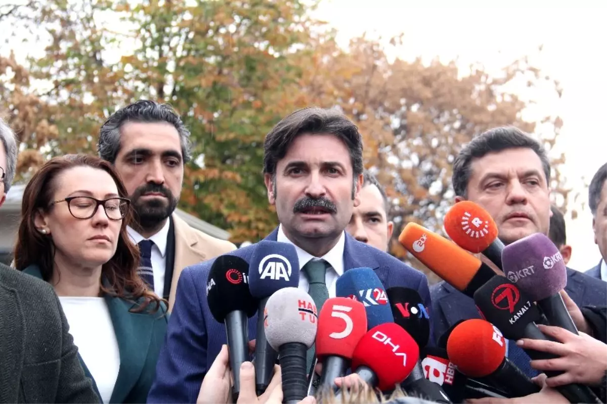Davutoğlu'nun partisinin kuruluş dilekçesi İçişleri Bakanlığına sunuldu