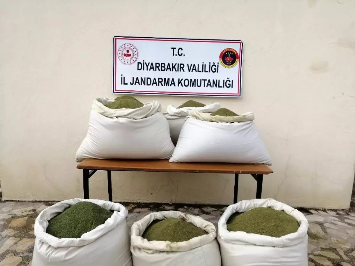 Diyarbakır'da 364 kilo esrar ele geçirildi