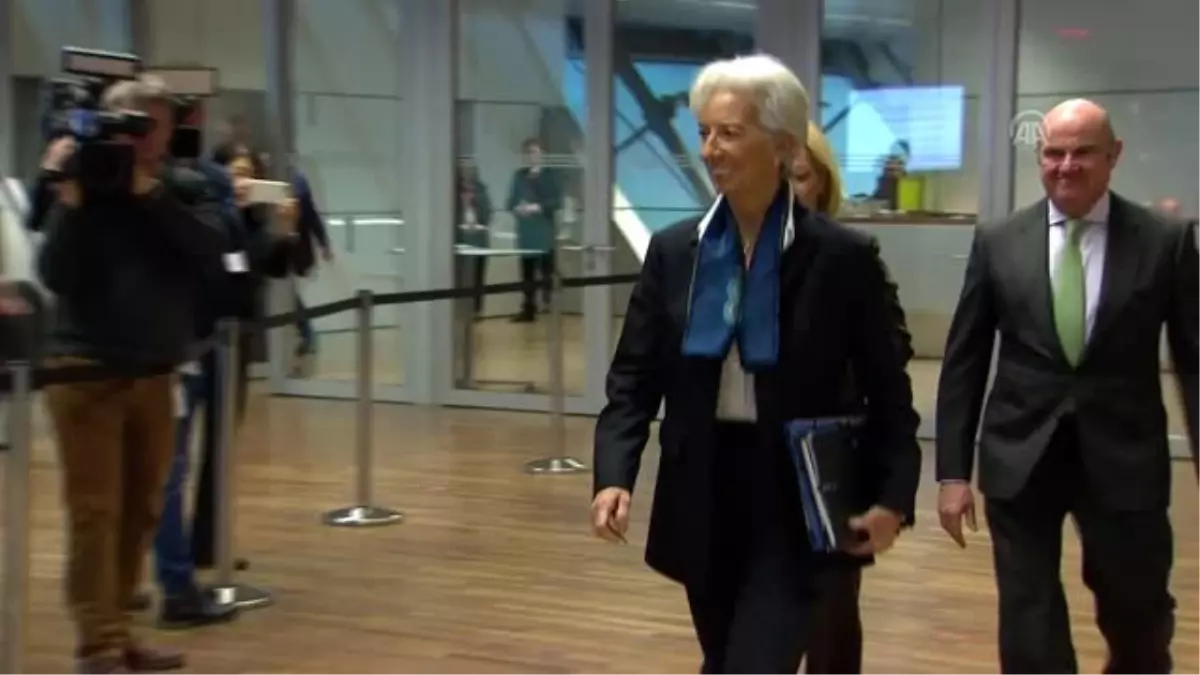 ECB Başkanı Lagarde'dan 'analizler parasal desteğin gerektiğini gösteriyor' açıklaması