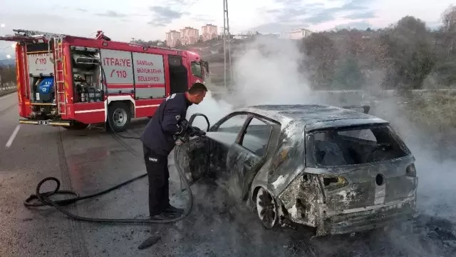 Eşinin arabasını satmak isteyen koca, eşiyle anlaşamayınca aracı ateşe verdi! Videosunu da WhatsApp'tan gönderdi Eşinin arabasını satmak isteyen koca, eşiyle anlaşamayınca aracı ateşe verdi! Videosunu da WhatsApp'tan gönderdi