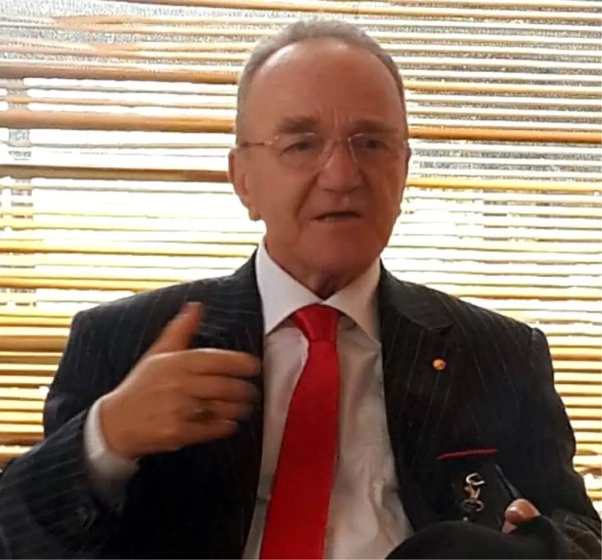 Eski bakan Aytekin, dolandırıldı