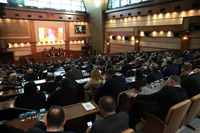 İBB Meclisi'nde kişisel verilerin istenmesi tartışıldı