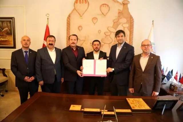 Nevşehir Belediyesi ile BEM-BİR-Sen arasında sosyal denge sözleşmesi imzalandı Nevşehir Belediyesi ile BEM-BİR-Sen arasında sosyal denge sözleşmesi imzalandı