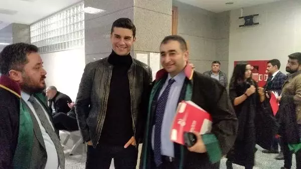Oyuncu Berk Oktay'ın uygunsuz görüntülerinin yayınlanması davası başladı (1)