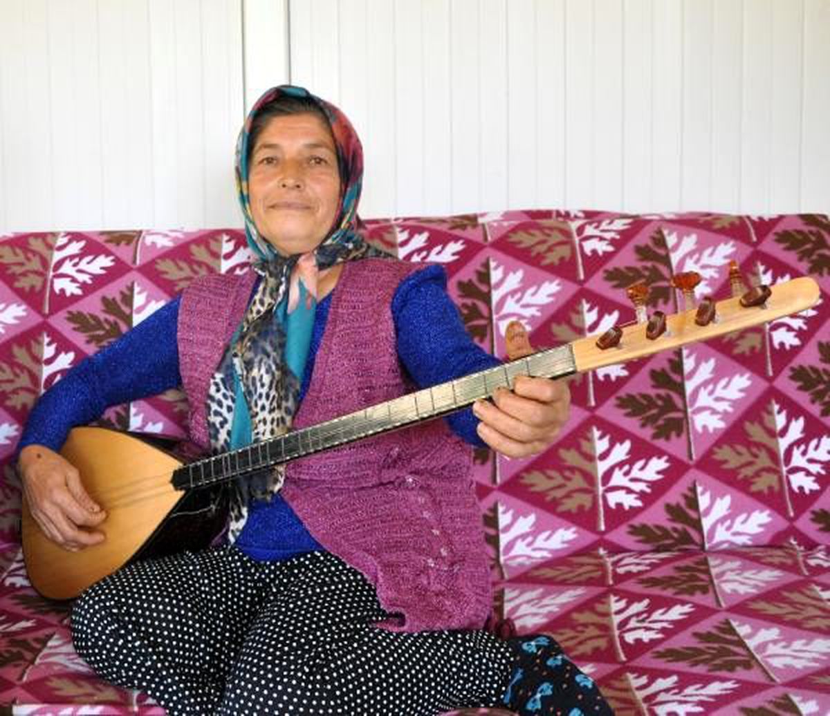 Saz aşkına çobanlığı kabul etti