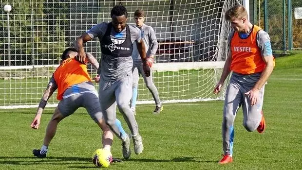 Trabzonspor'da kadroda yer almayanlar antrenman yaptı