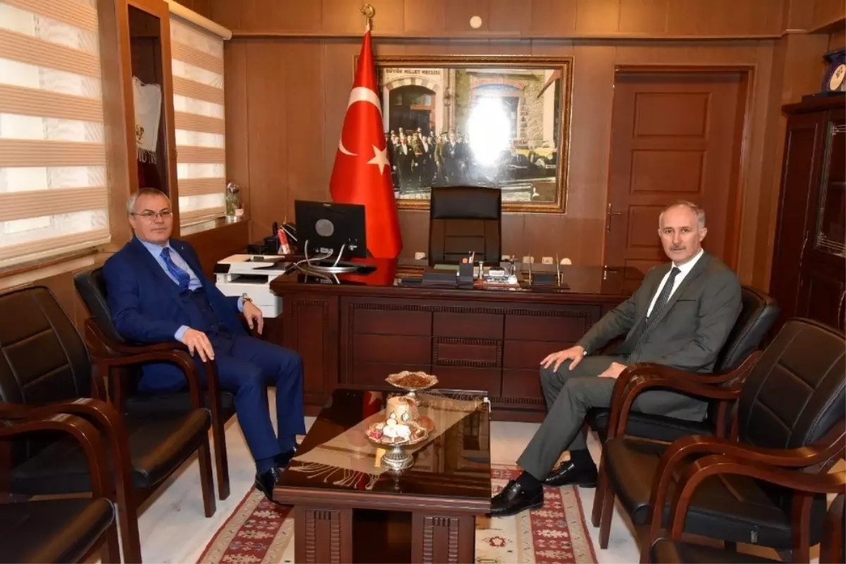 Vali Deniz'den İl Milli Eğitim Müdürü Dikici'ye 'hayırlı olsun' ziyareti