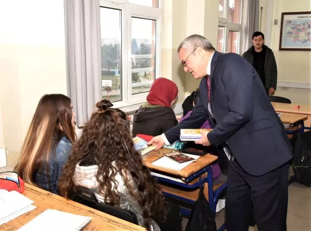 Vali Deniz Manisa Daki Egitim Kurumlarini Inceledi Haberler Haberler Com