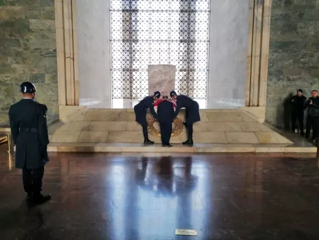 Ahıska Türklerinden Anıtkabir'e ziyaret Ahıska Türklerinden Anıtkabir'e ziyaret
