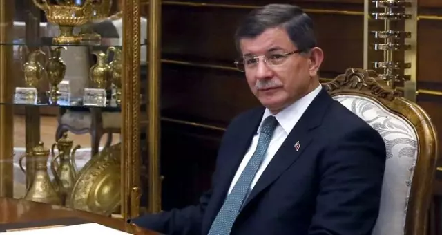 Ahmet Davutoğlu'nun partisinden diğer partilere emojili mesaj