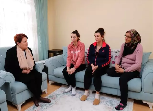 Akşener'den şehit Esma Çevik'in ailesine taziye ziyareti