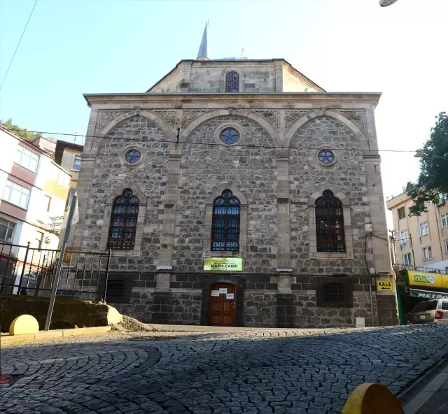 Giresun'da tescilli camilerin tarihi dokusu restorasyonla yeniden ortaya çıktı Giresun'da tescilli camilerin tarihi dokusu restorasyonla yeniden ortaya çıktı