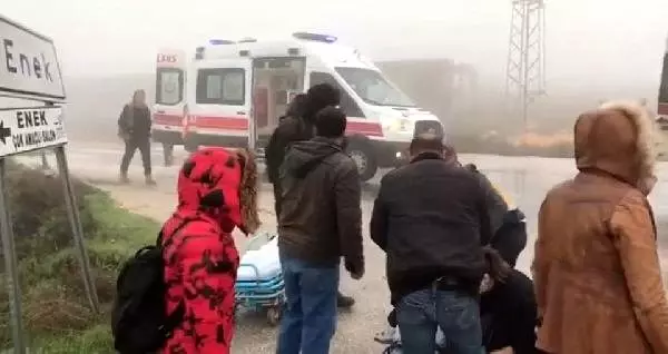 Hatay'da 3 otomobilin karıştığı zincirleme kaza: 1 ölü, 3 yaralı Hatay'da 3 otomobilin karıştığı zincirleme kaza: 1 ölü, 3 yaralı