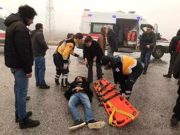 Hatay'da 3 otomobilin karıştığı zincirleme kaza: 1 ölü, 3 yaralı Hatay'da 3 otomobilin karıştığı zincirleme kaza: 1 ölü, 3 yaralı