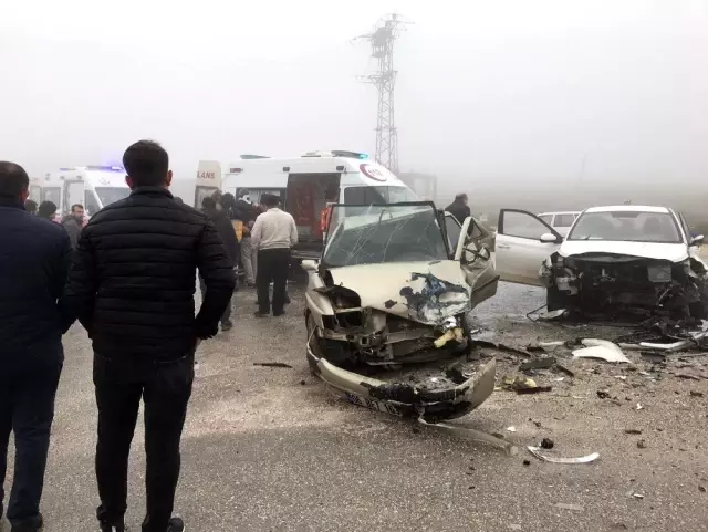 Hatay'da sis kazası: 4 yaralı Hatay'da sis kazası: 4 yaralı