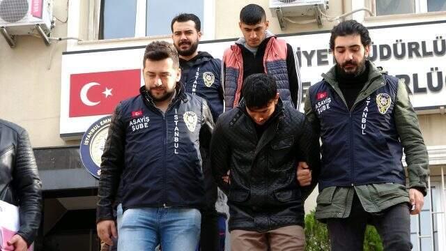 Kendilerine 'Ninja Kaplumbağalar' diyen hırsızlar suçüştü yakalandı
