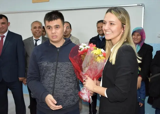 Manisa'da hayırsever desteği ile otizmli öğrenciler için sınıf açıldı