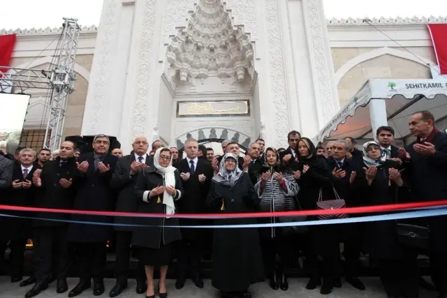 Merinos Servi Erdemoğlu Cami dualarla açıldı Merinos Servi Erdemoğlu Cami dualarla açıldı