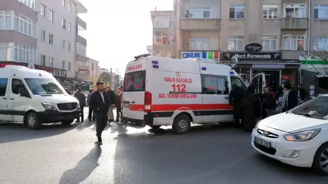 Yeni aldığı aracın direksiyonunu geçer geçmez yaşlı kadına çarptı Yeni aldığı aracın direksiyonunu geçer geçmez yaşlı kadına çarptı