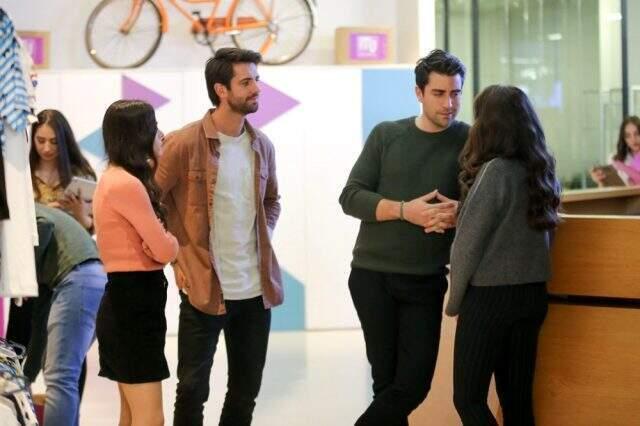 Afili Aşk'ta Muhsin, Kerem ve Ayşe'nin sahte evliliğini öğreniyor