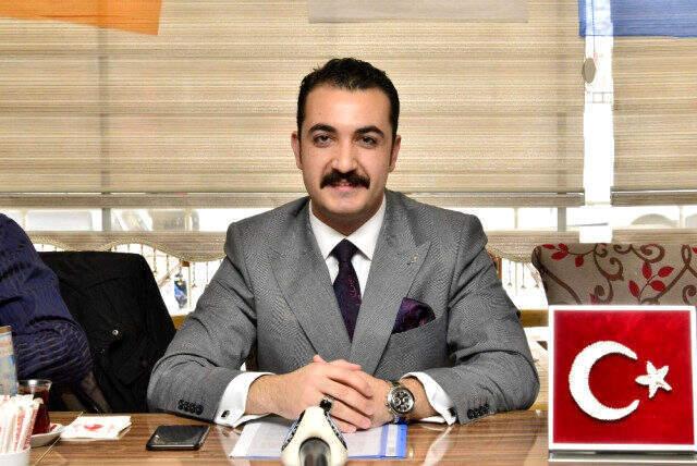 AK Parti'de 3 ilçe başkanı görevlerinden istifa etti