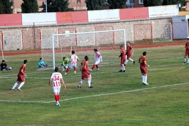 Bilecik derbisinin galibi Bilecikspor oldu Bilecik derbisinin galibi Bilecikspor oldu
