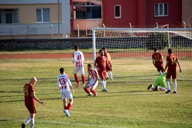 Bilecik derbisinin galibi Bilecikspor oldu Bilecik derbisinin galibi Bilecikspor oldu