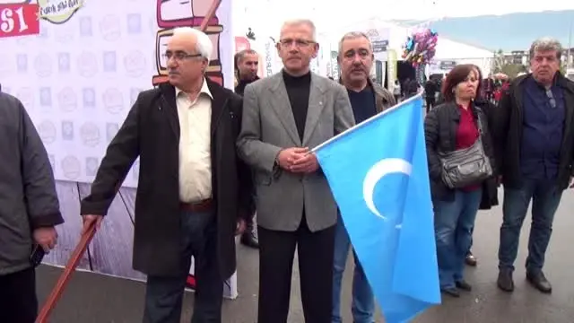 Çin'in Uygur Türklerine yönelik insan hakları ihlalleri protesto edildi Çin'in Uygur Türklerine yönelik insan hakları ihlalleri protesto edildi