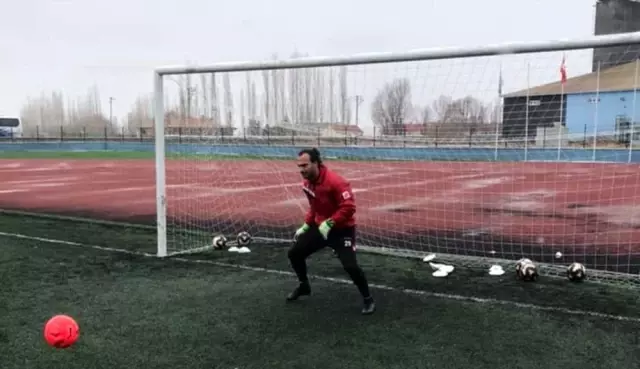 Kars 36 Spor'un Trabzon yolculuğu başladı Kars 36 Spor'un Trabzon yolculuğu başladı