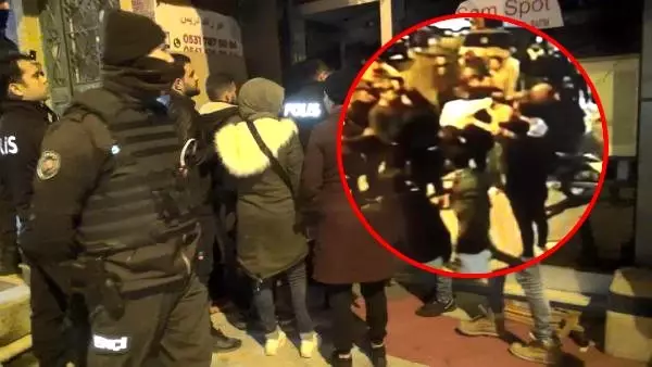Kız kaçırma iddiası üzerine yaşanan kavga, yanlış anlaşılma olduğu fark edilince tatlıya bağlandı